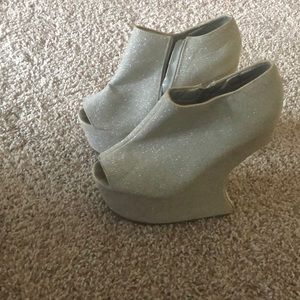 Space heels
